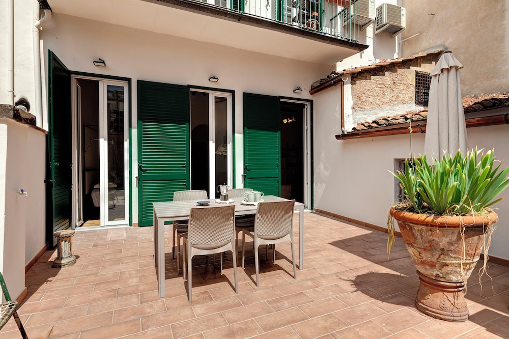 San Gallo Apartment by Mamo Florence