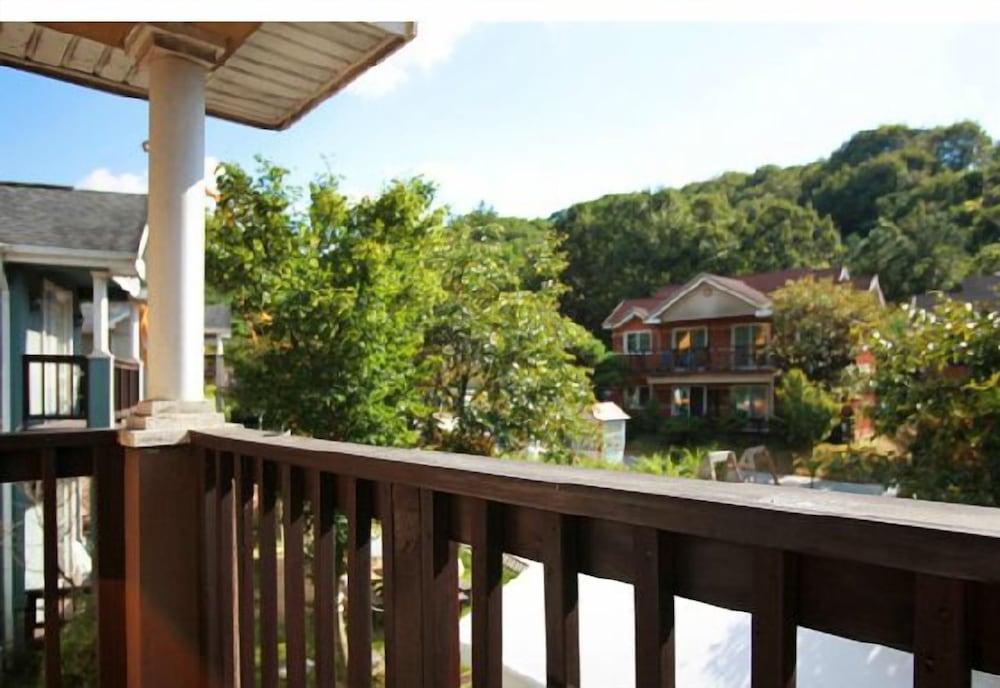 Yongin Doongji Art Village Pension