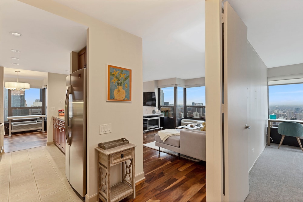 2bd River North Million Dollar Views! Parking Incl by AllSet Turnover photo 4