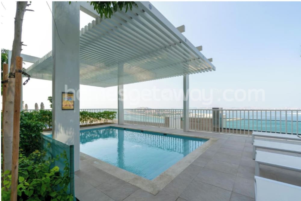 Homesgetaway- 2BR in Beach Vista Tower 2