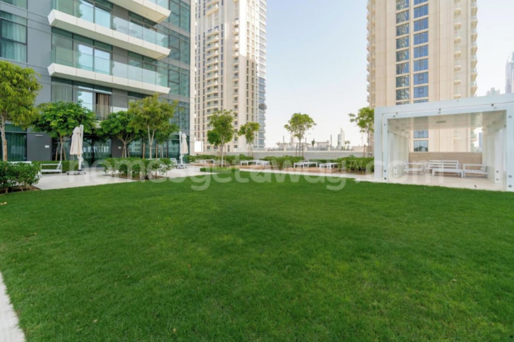 Homesgetaway- 2BR in Beach Vista Tower 2