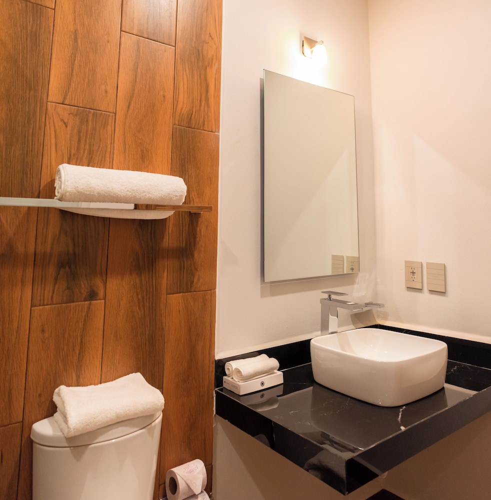 EOS Suites