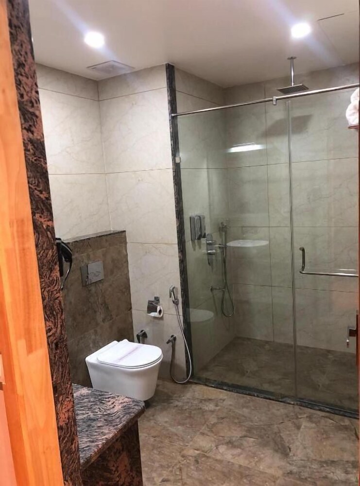 Hotel The Crown Inn Jhunjhunu