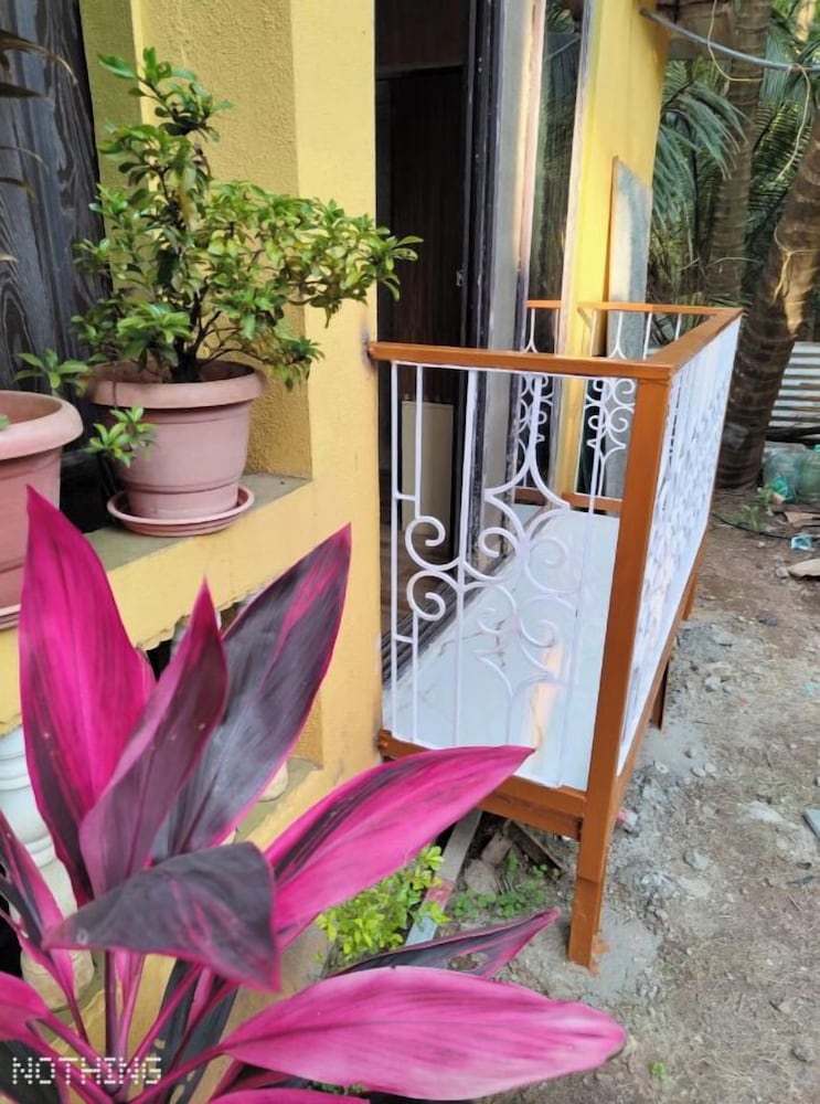 Mauli cottage