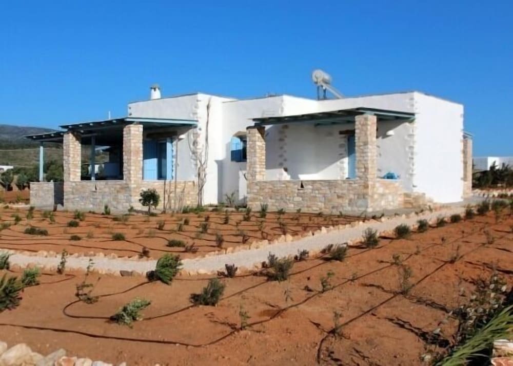 Nakos Homes