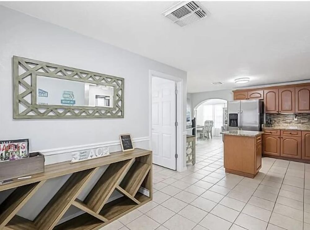 Fall In Naples Hot Tub On 107th 3 Bedroom Home