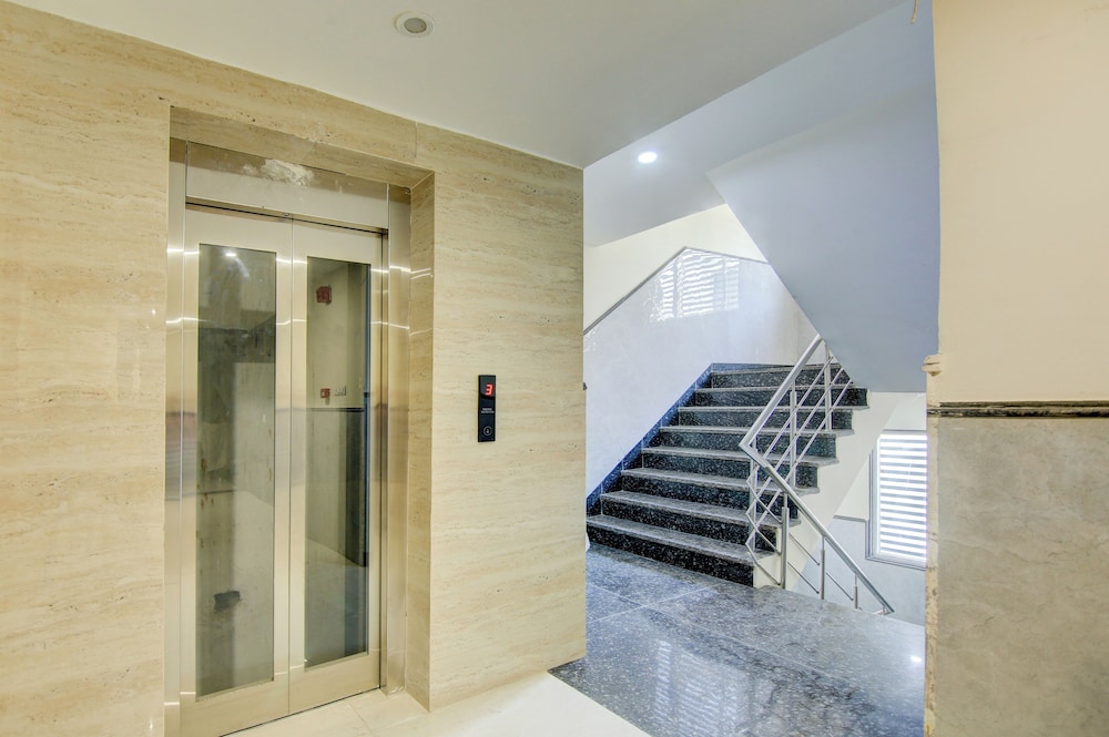 Hotel Mahipalpur Village-Delhi Airport