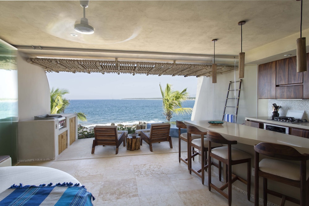 Punta Majahua Condos