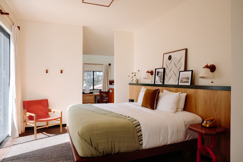 Lodge At Marconi 27