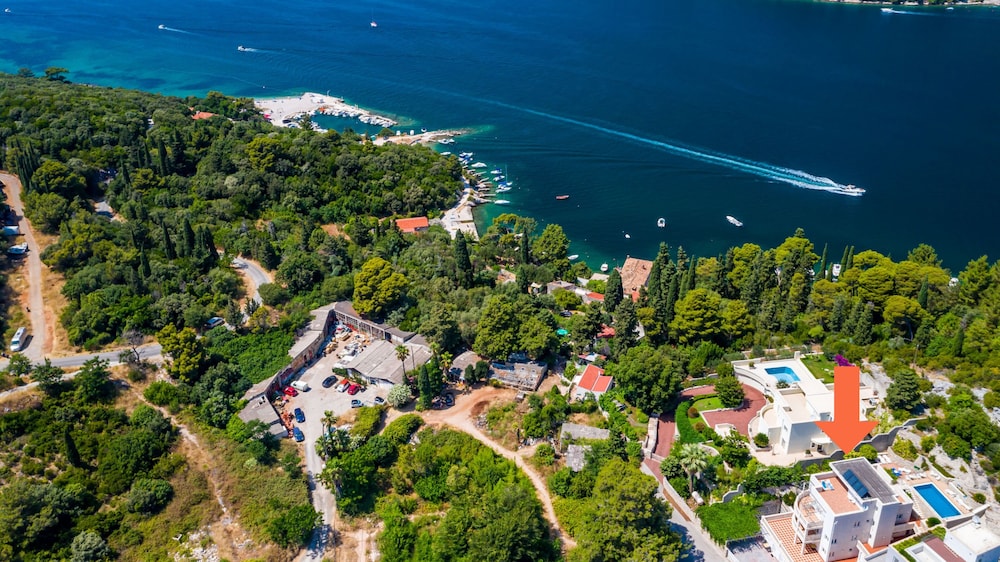 Villa Borna Apartments