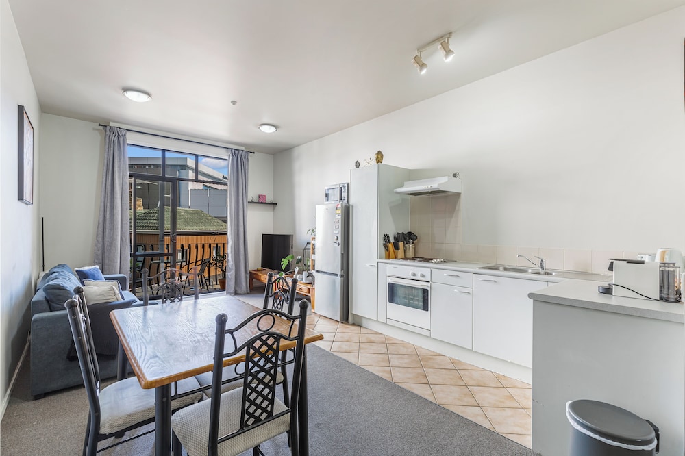 1BR Grey Lynn Haven+Parking, Balcony Zodiak Stays