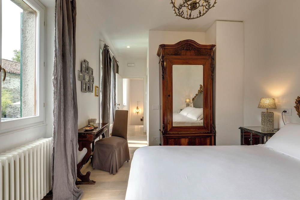 Entire Hilltop Villa With Private Pool In Palazzuolo Sul Senio