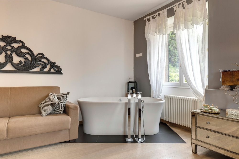 Entire Hilltop Villa With Private Pool In Palazzuolo Sul Senio