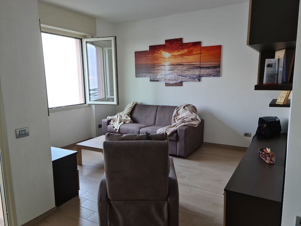 The Infinity Luxury1 view 2