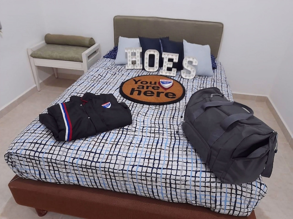 Devoted Hoestel in Cancun With Equipped Kitchen, Pool, Close to Beaches & More!