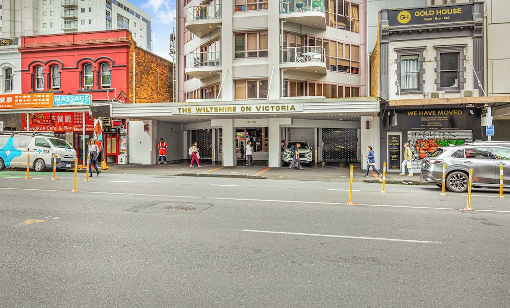 Central CBD Apt | Balcony & Style | Zodiak Stays