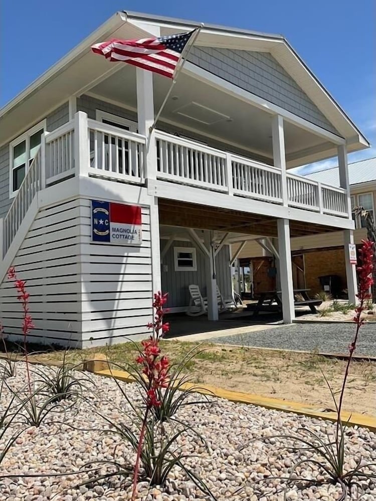 Magnolia Cottage - 3 Br Home