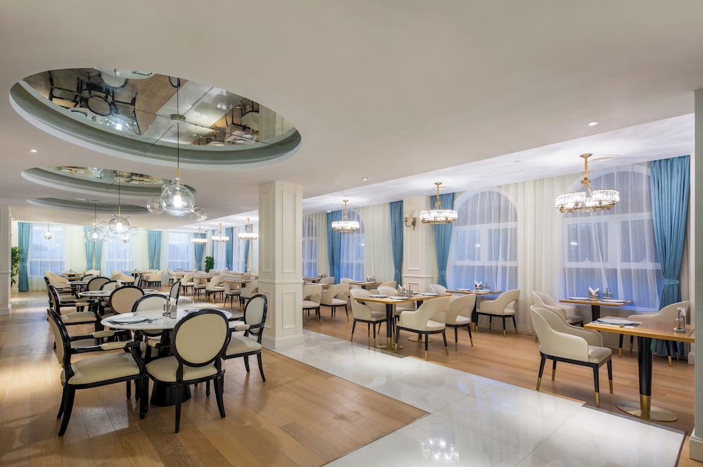 NARADA RESORT SHANGHAI HOTEL Disney Store