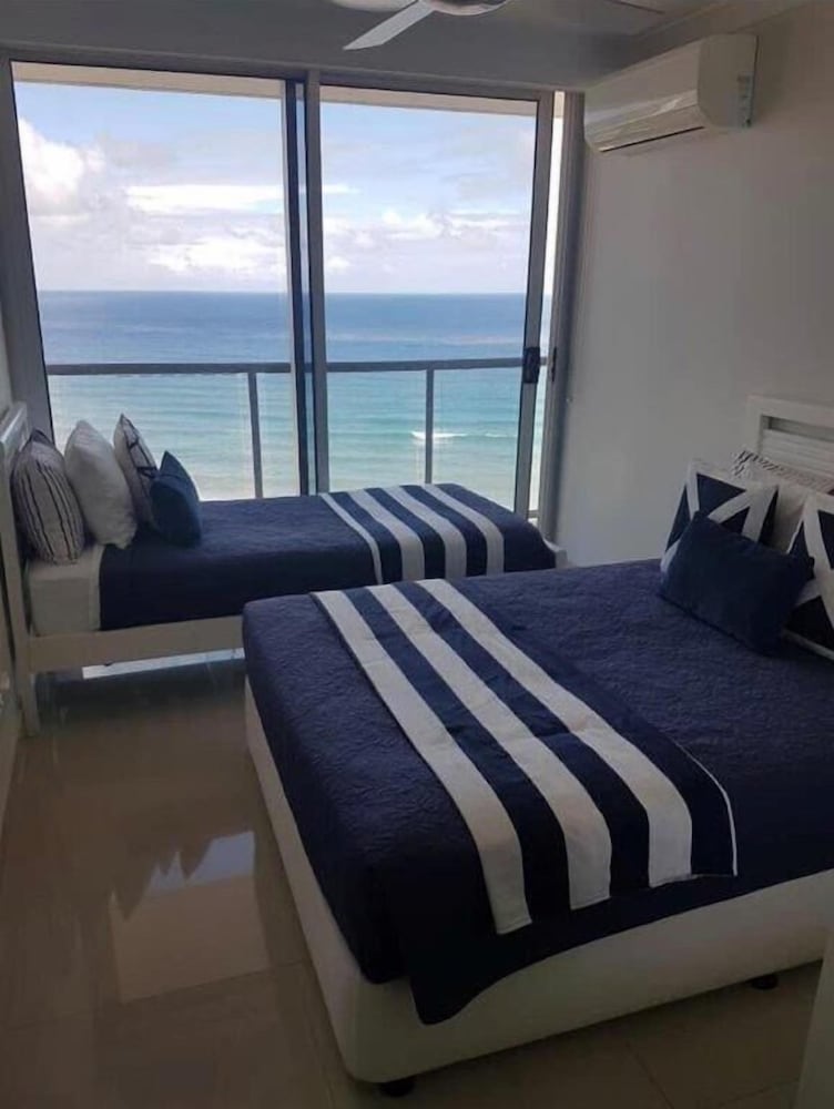 Peninsula Resort - Private Apartments