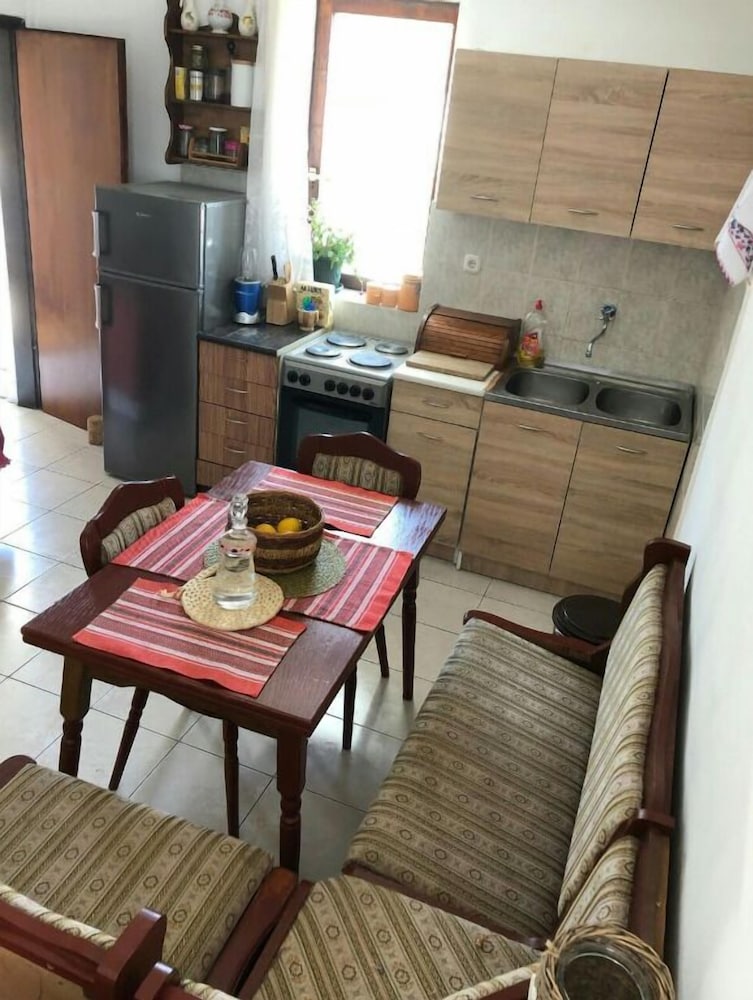House near Cetinje view 5