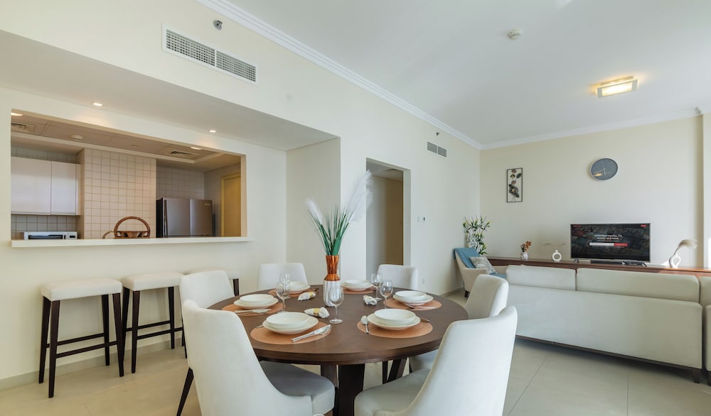 Al Bateen Residence