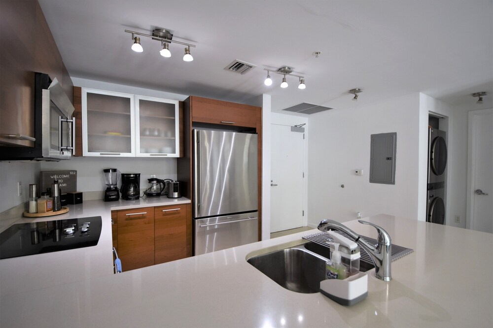 Lovely apt in the heart Midtown