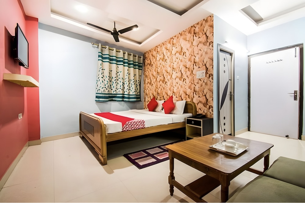 HOTEL PRADHAN INN