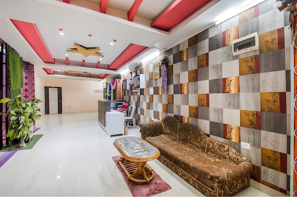 HOTEL PRADHAN INN