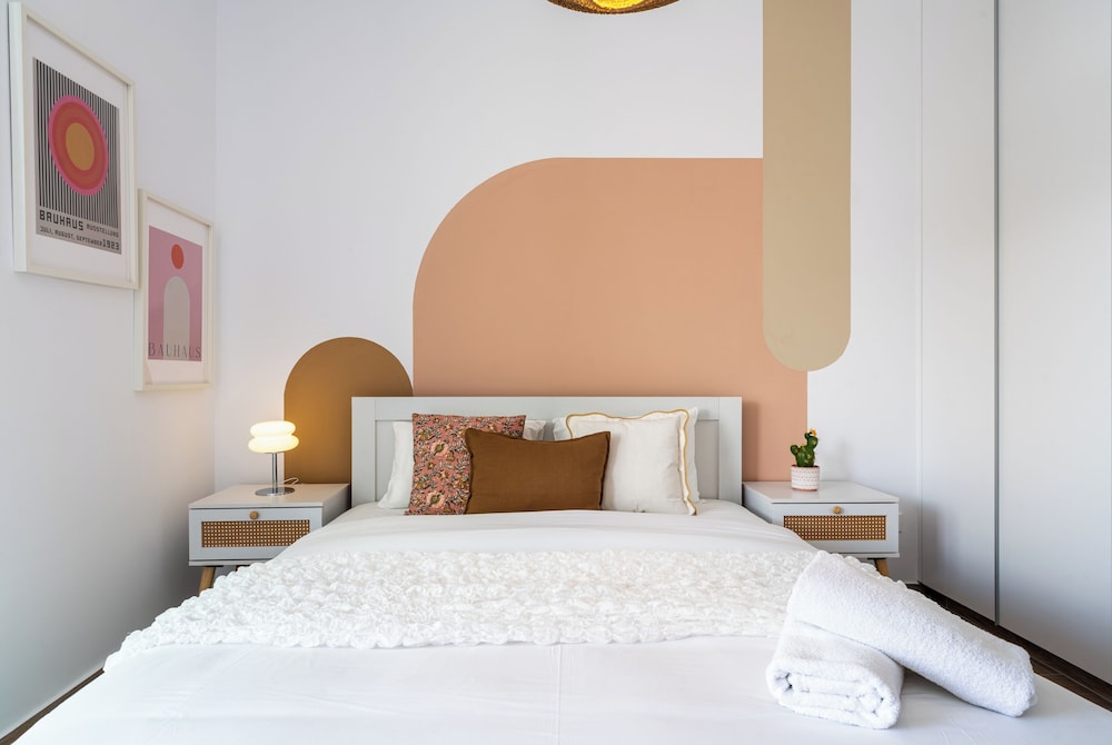 Lunette Artful 1-BR Apartment in Larnaca