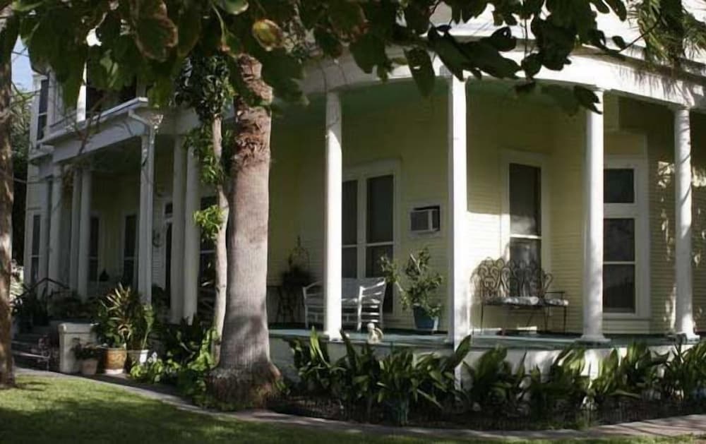 Angel Rose Bed & Breakfast