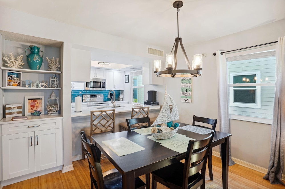 Pelican Pointe 2A