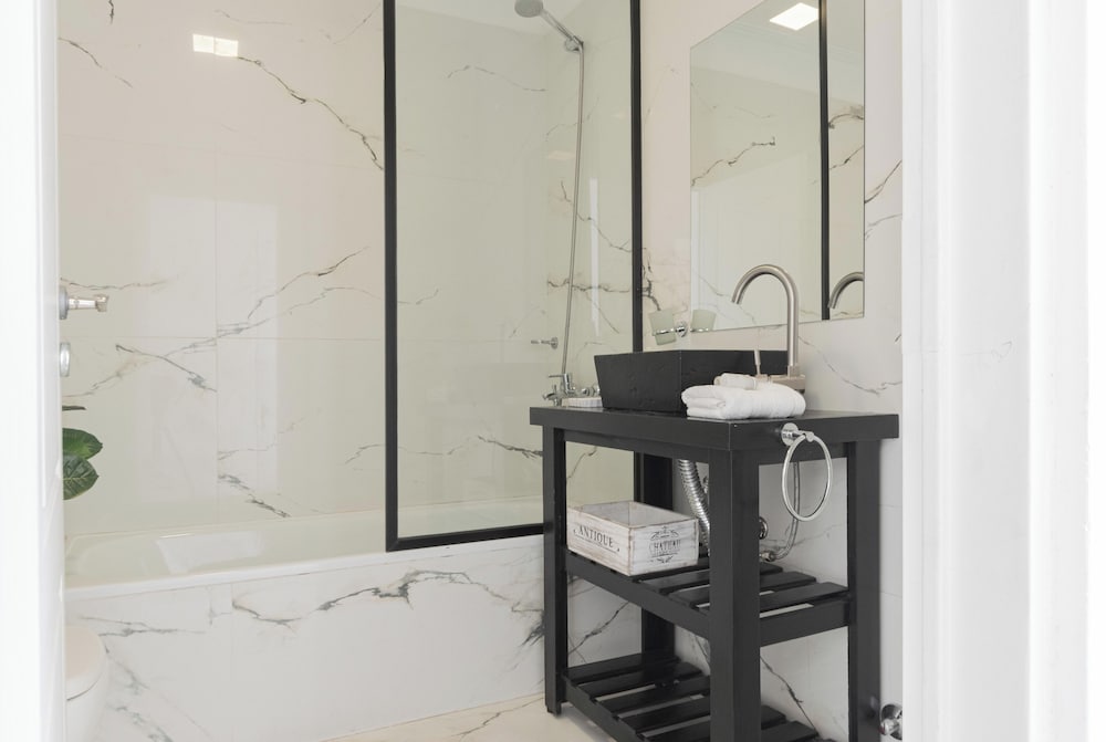 MOT + Villa Thames - Lux House Palermo Soho