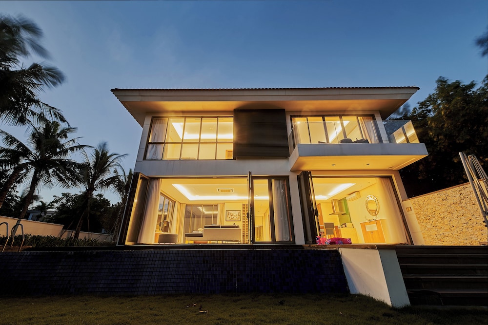 Danang Private Swimming Pool Villa view 2