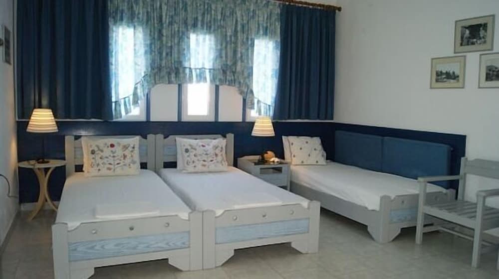 Xenios Faros Apartments