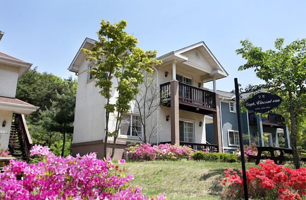 Yongin Doongji Art Village Pension
