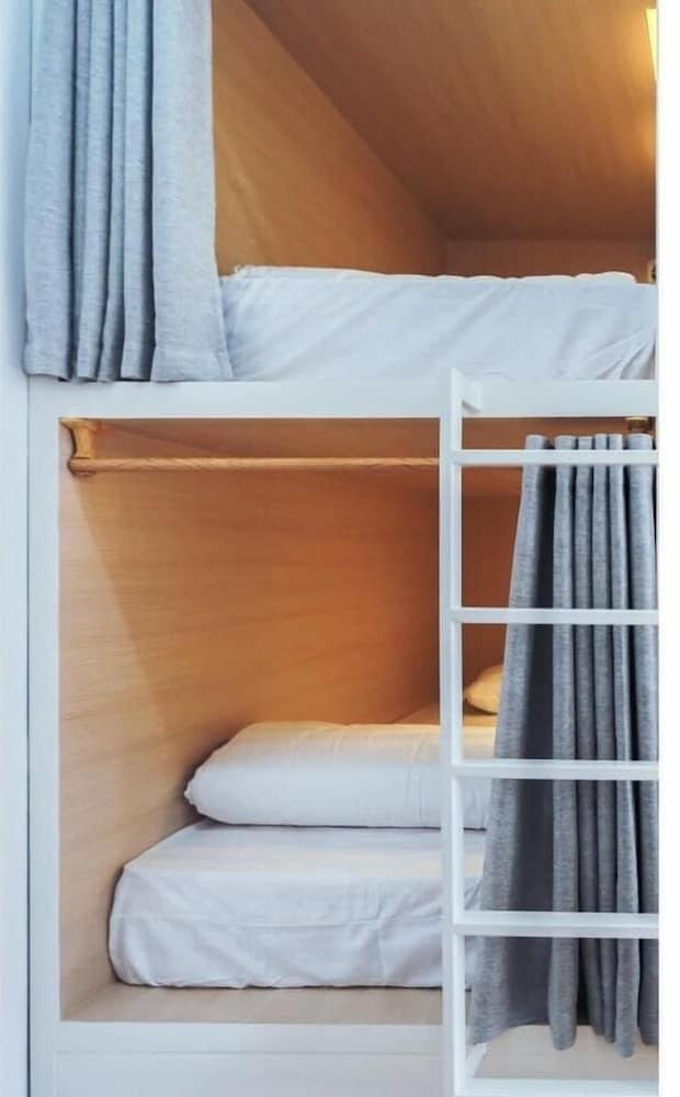 Petit Espace Hostel