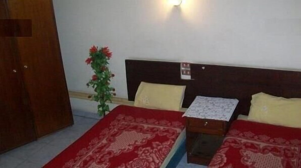 Regent House - Hostel