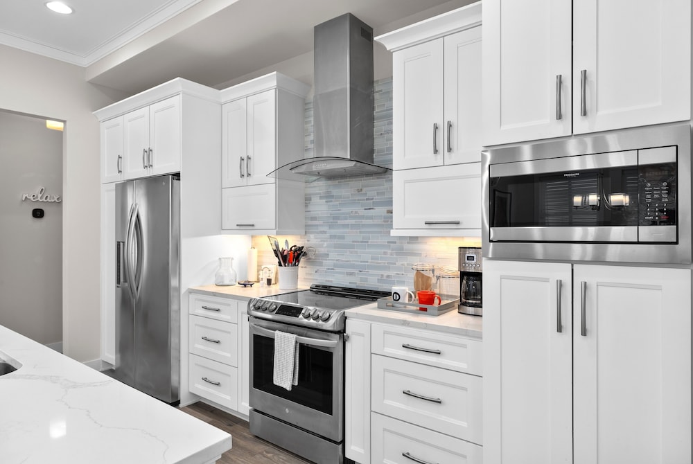 Sea Breeze Cottage - Private Home At The Shores 3 Bedroom Home
