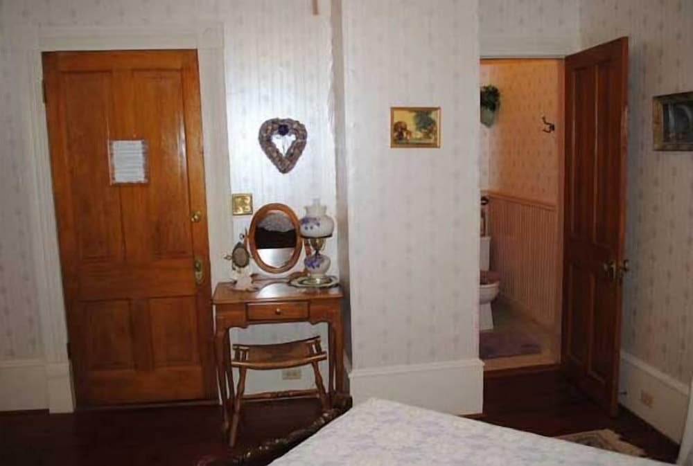 Angel Rose Bed & Breakfast