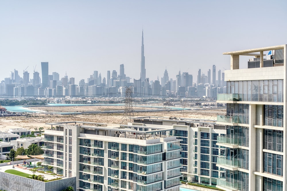 PVH - 1BR Lagoon View - District One