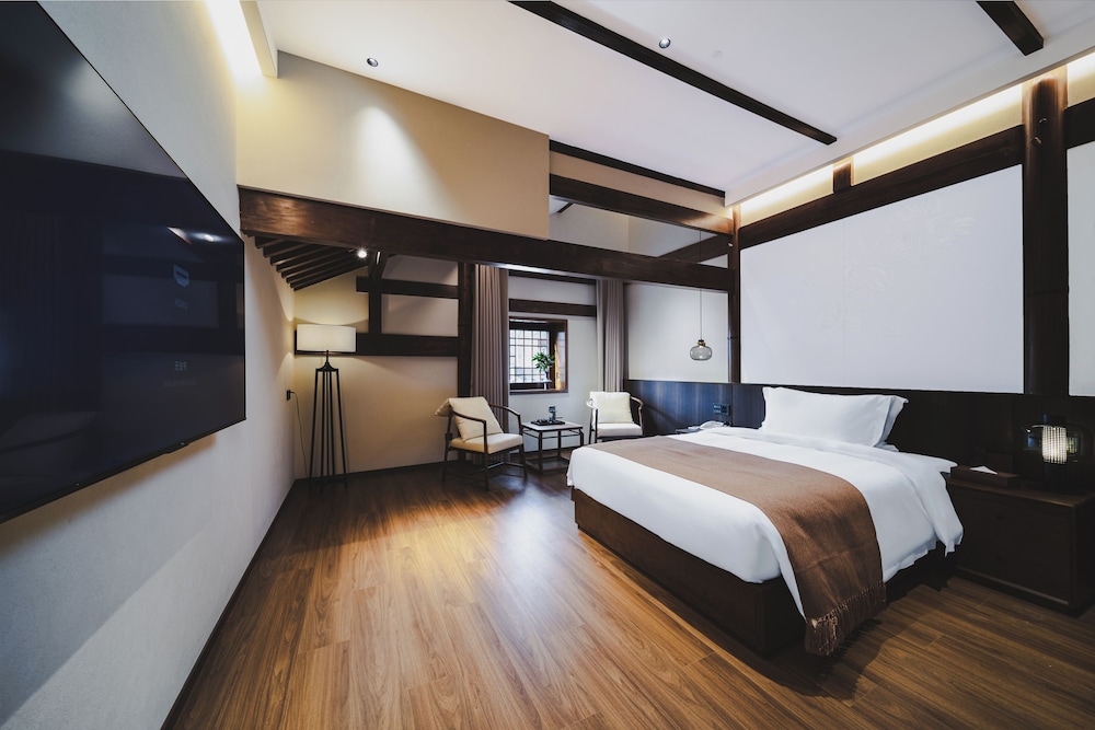 Bajiazhan Yulin Yuchi Homestay