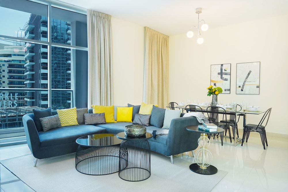 Maison Privee - Beautiful Chic Apt w/Full Marina View Nxt 2 Beach