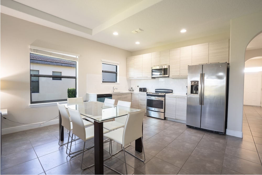 Balmoral Resort-169cc 3 Bedroom Home by RedAwning view 2