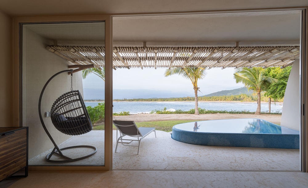 Punta Majahua Condos