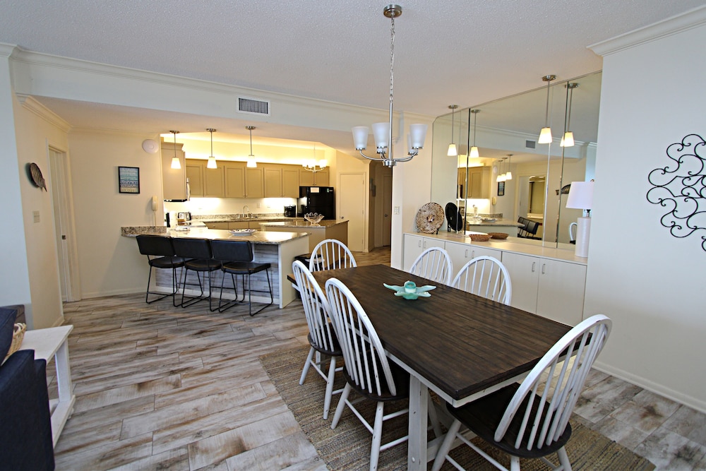 Romar House