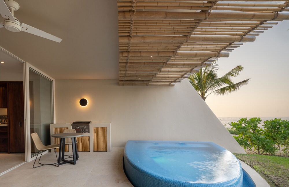 Punta Majahua Condos