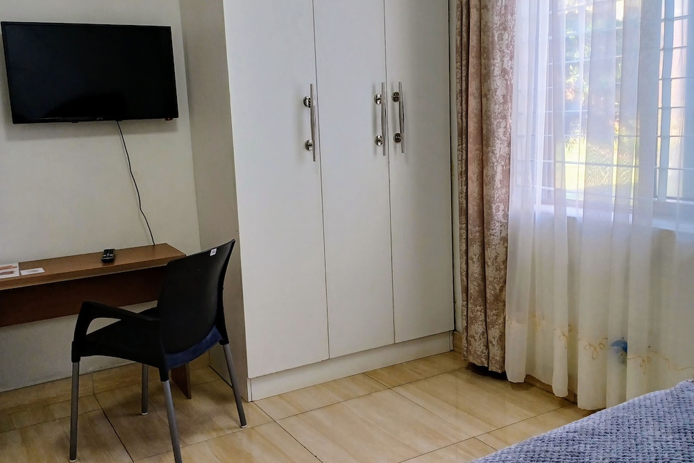 Photo 12
