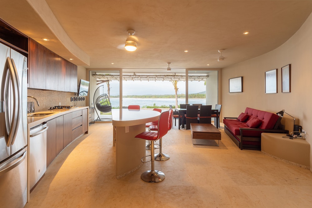 Punta Majahua Condos