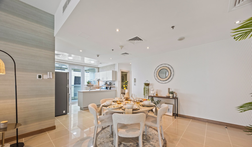 Aegean Charm 2BR Sulafa Tower Marina