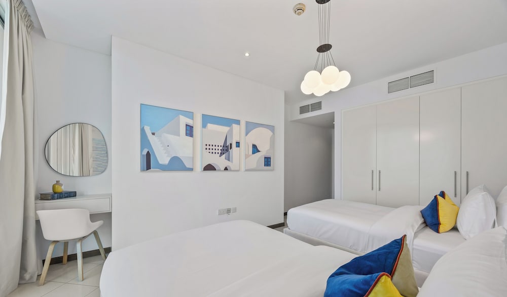 Creekside Haven 2BR Marsa Plaza DFC